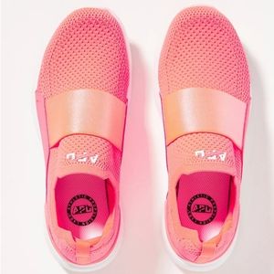 APL Techloom Bliss Sneakers - Impulse Red (coral)